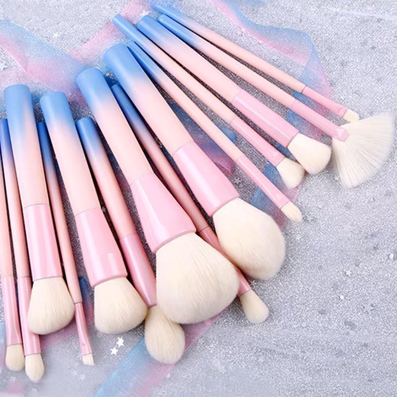 Gradient Color Makeup Brush Set