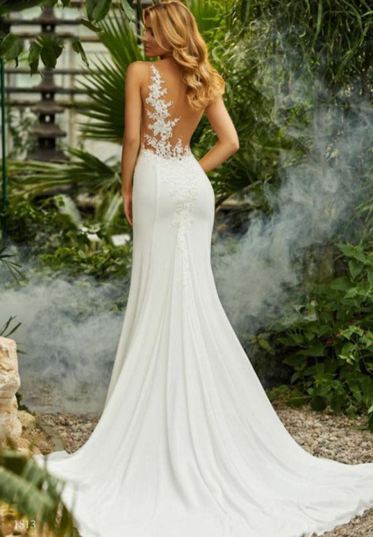 Retro Round Neck With Little Tail Bridal Gown
