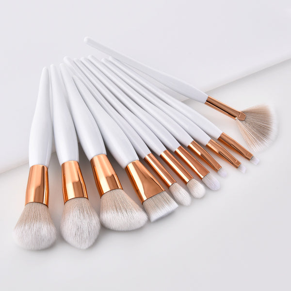 Single / 11 makeup brushes