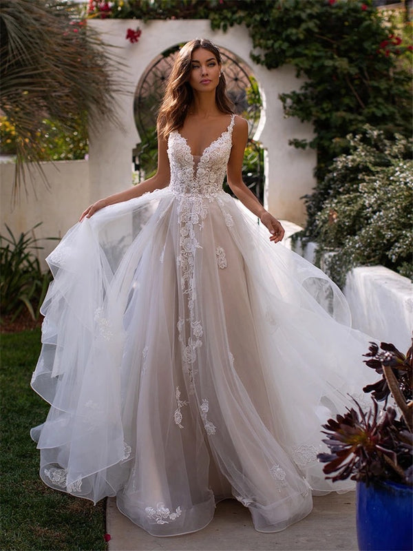 Slim Deep V Light Wedding Dress