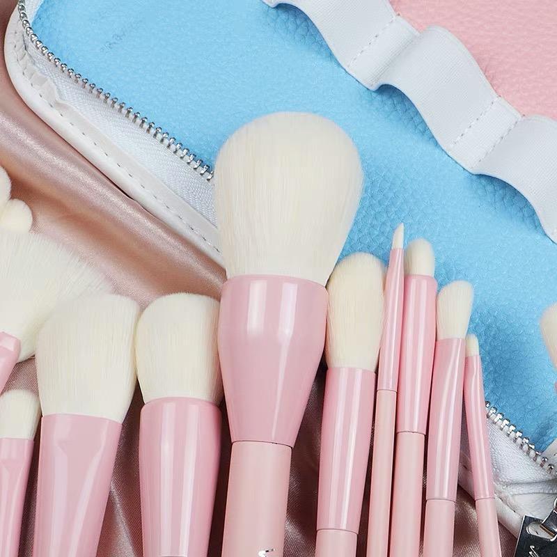 Gradient Color Makeup Brush Set