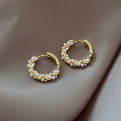 Temperament Circle Pearl Earrings