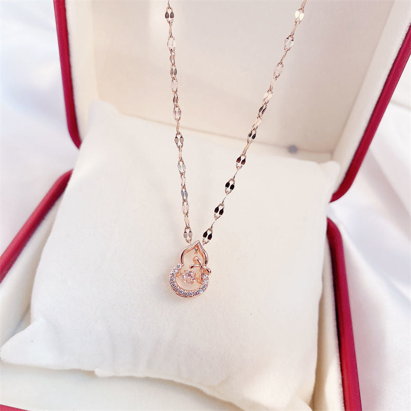 Diamond Perfume Bottle Clavicle Chain Necklace