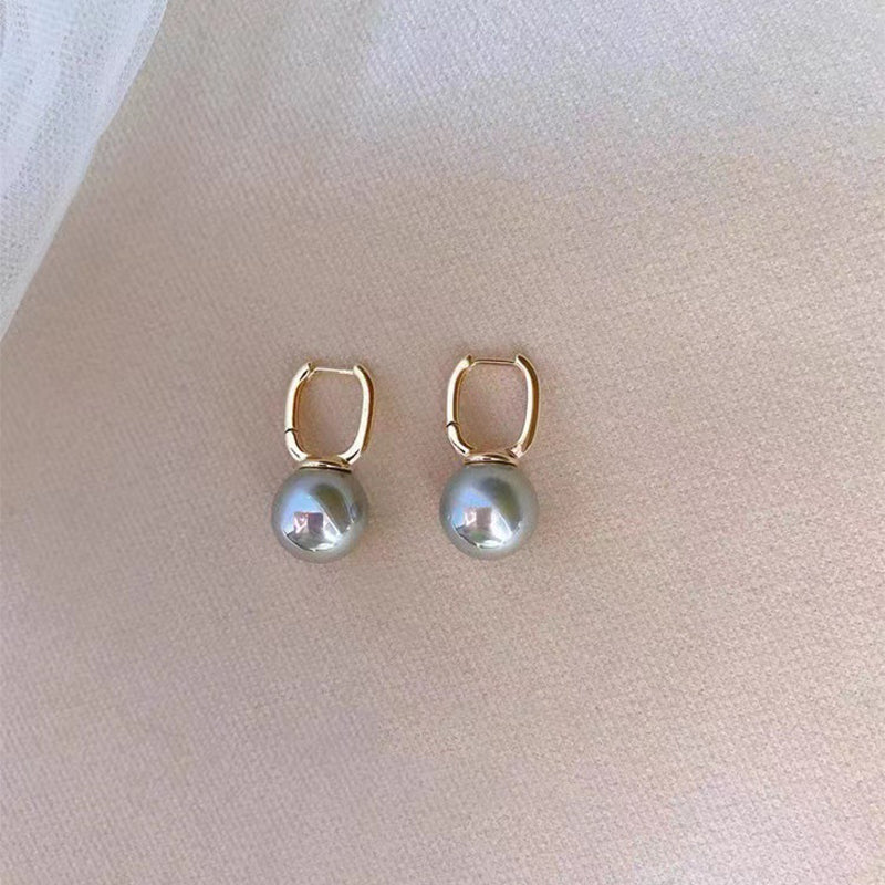 Retro Pearl Earrings