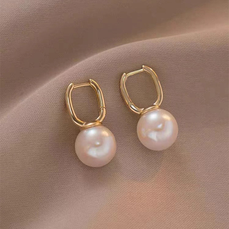 Retro Pearl Earrings